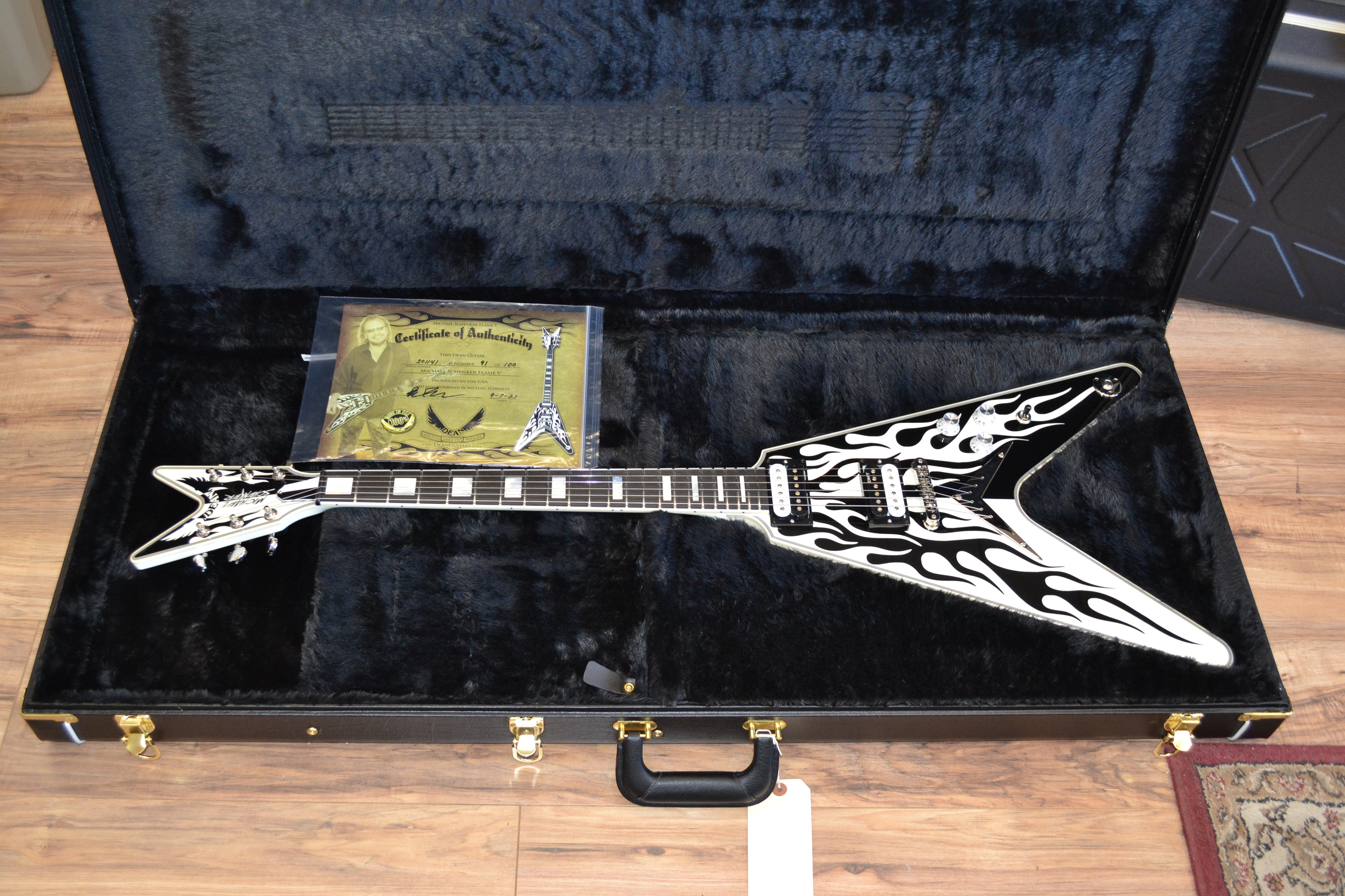 Dean USA Michael Schenker Flames #91 of 100 made – Carlino