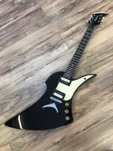 Carlino Impulse Standard Black with cream pickguard
